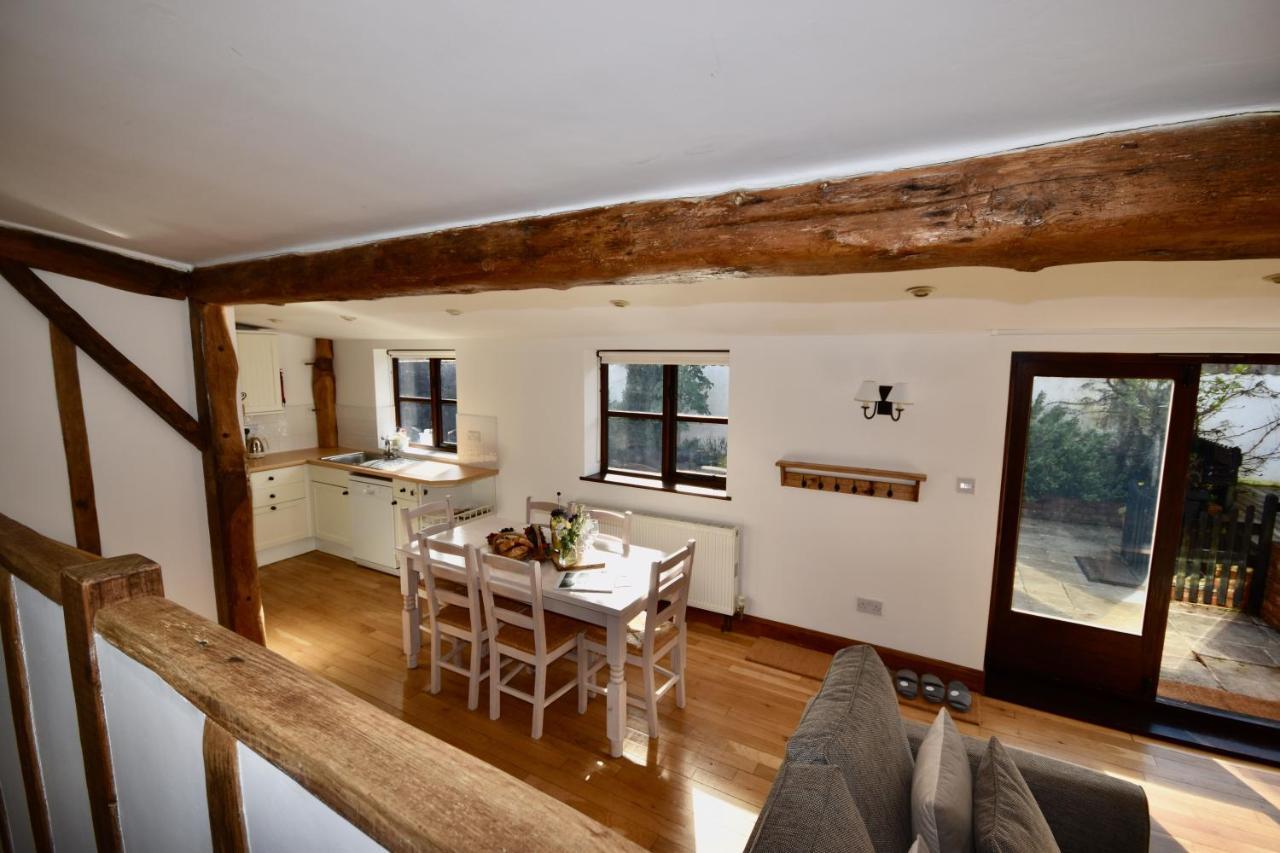 Little Upton Farm Cottages Райд Экстерьер фото
